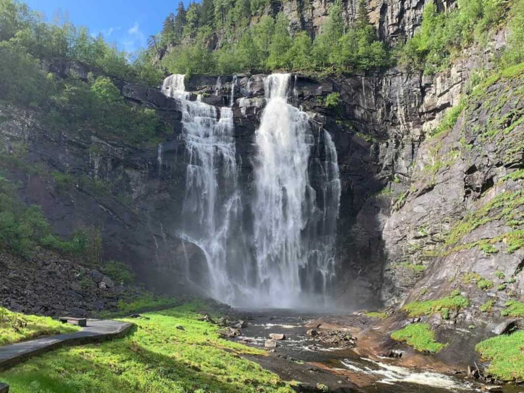Visiter la Norvège - Travel Planner - Cascade -